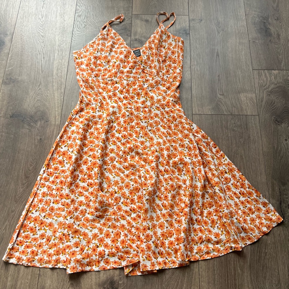 SHEIN Orange Floral V-Neck Dress